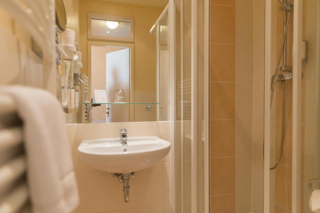 Koupelna v ubytování martas Hotel Albrechtshof Berlin