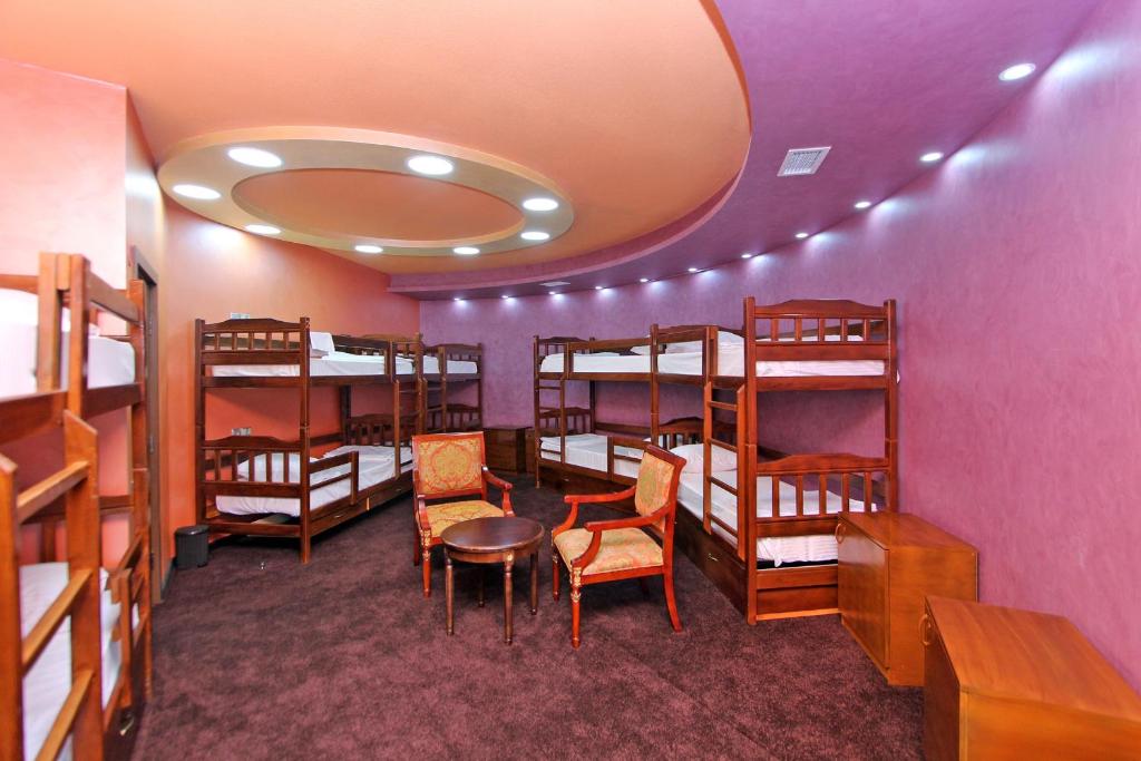 Postel nebo postele na pokoji v ubytování HOTEL N1