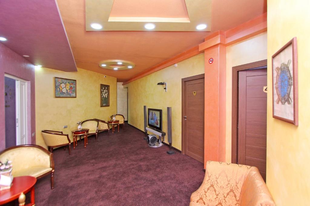 Posezení v ubytování HOTEL N1