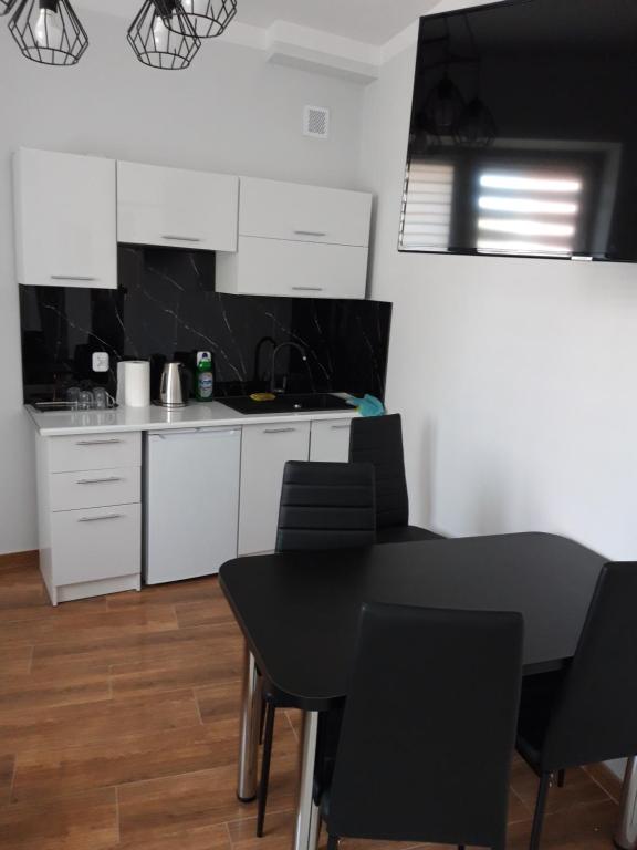 Kuchnia lub aneks kuchenny w obiekcie Apartamenty Polna