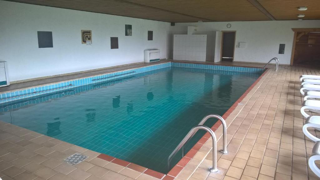Bazén v ubytování Ferien vom Ich, Bayerischer Wald, Hotel & Restaurant nebo v jeho okolí