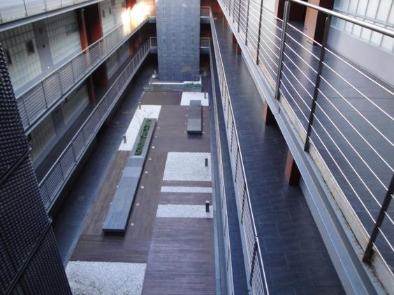 Balkonas arba terasa apgyvendinimo įstaigoje Centro Atocha 01