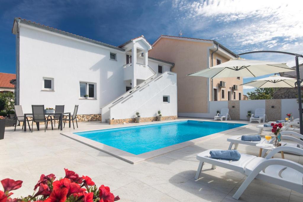 Πισίνα στο ή κοντά στο Apartment house LiJan