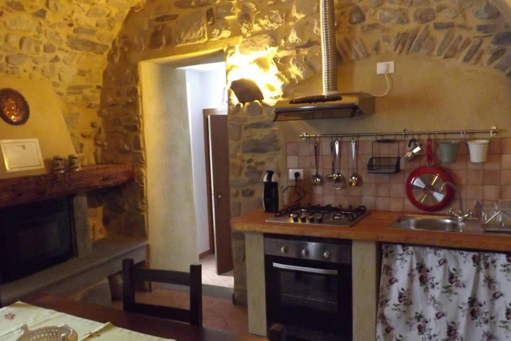 Η κουζίνα ή μικρή κουζίνα στο la Staléta