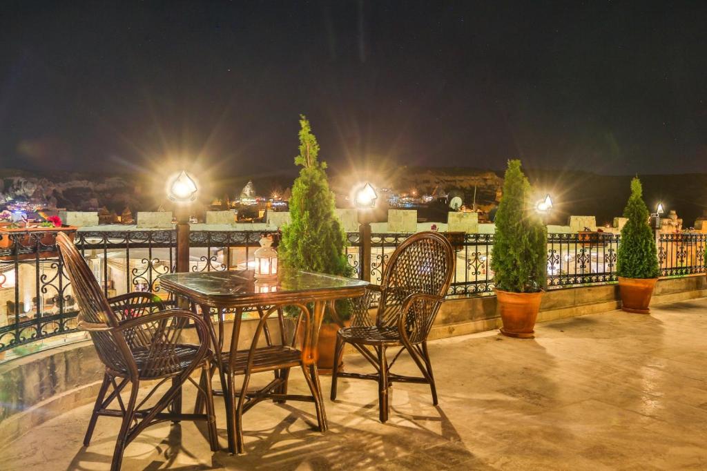 A balcony or terrace at Cappadocia Inn Cave Hotel