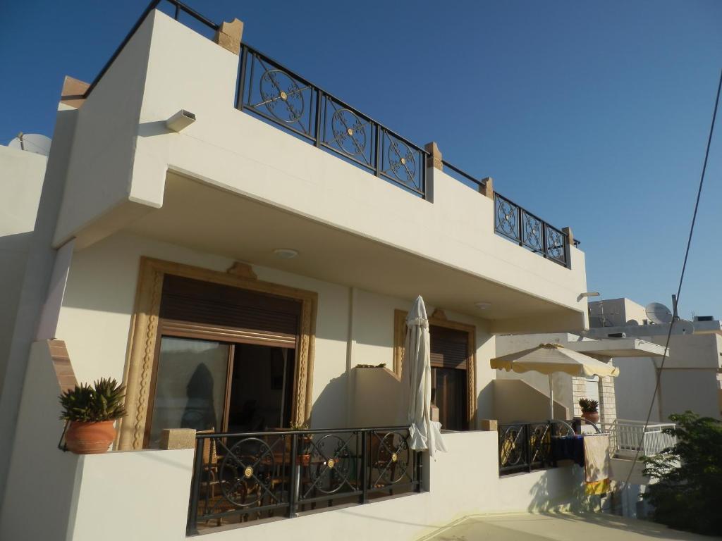 Balkón nebo terasa v ubytování Haraki Beach