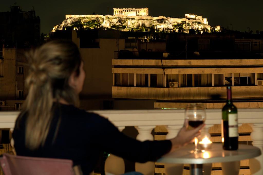 Nápoje v ubytování Athens Odeon Hotel