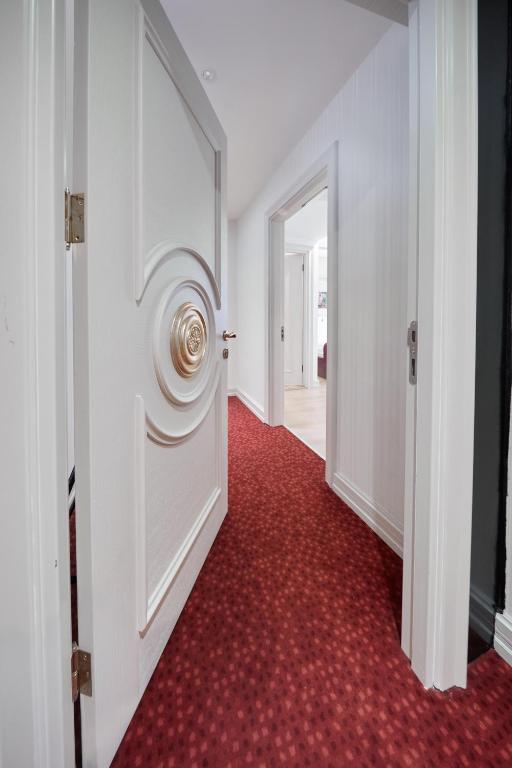 Albinas Hotel Old City - Sala Familiar Conectada Con 2 Baños Privados