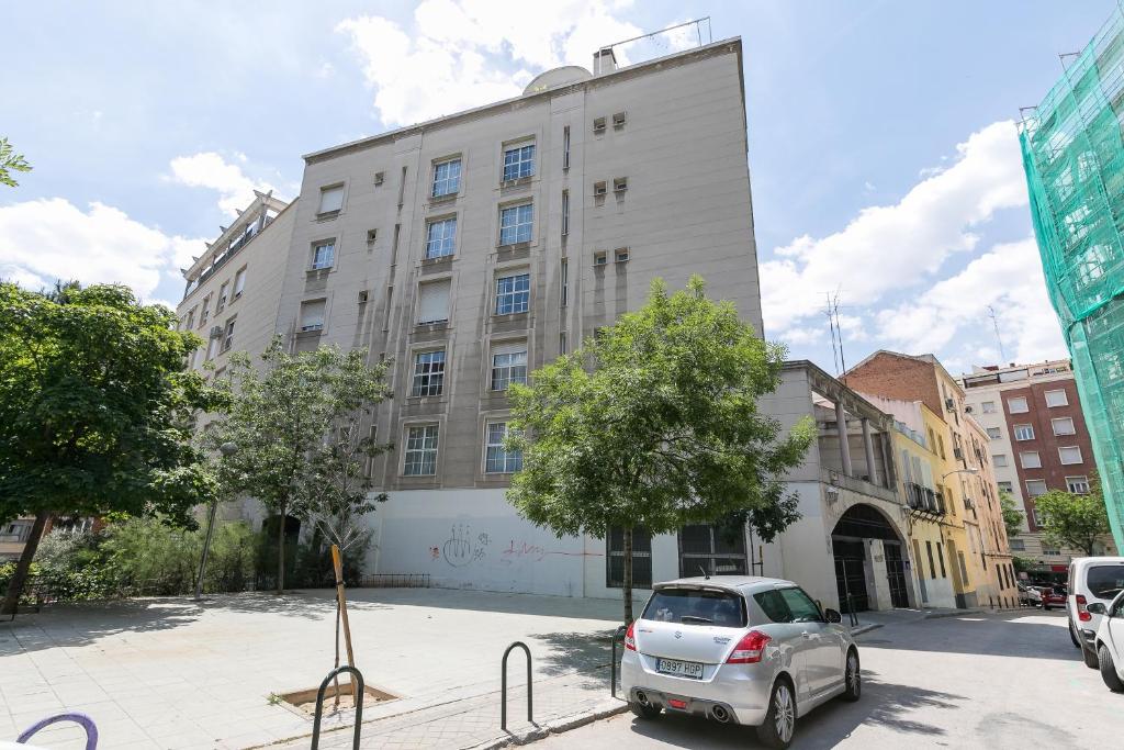 Feelathome Waldorf Suites Apartments - 2