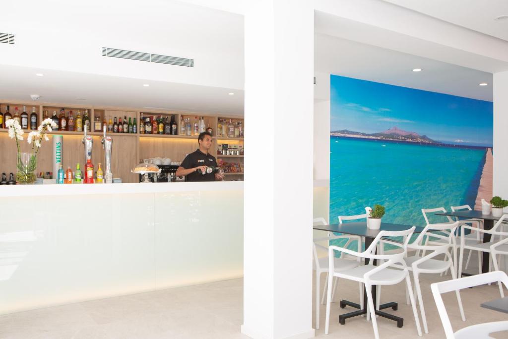Mix Smart, El Arenal – Updated 2023 Prices