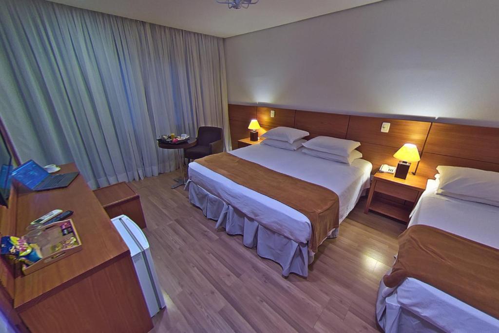  Hotel Shelton