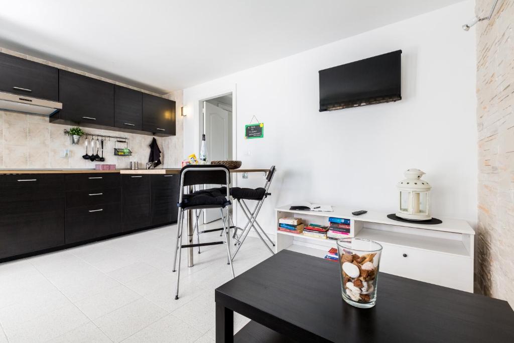 A kitchen or kitchenette at Gin Gin Vivienda Vacacional