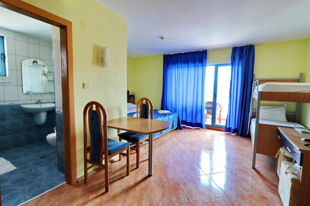 Kuchyň nebo kuchyňský kout v ubytování Bora Bora Hotel