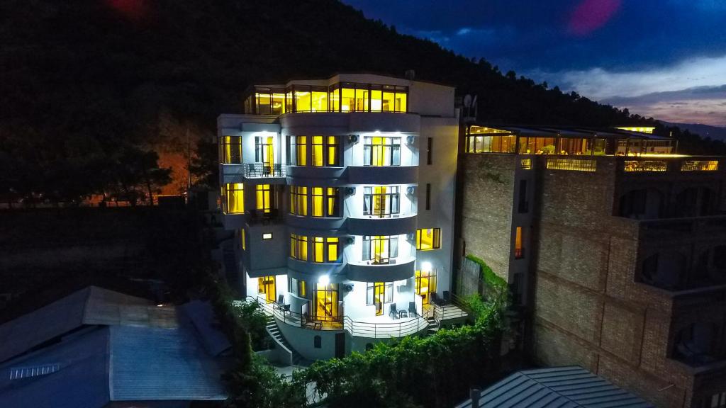 Budova, kde se hotel nachází