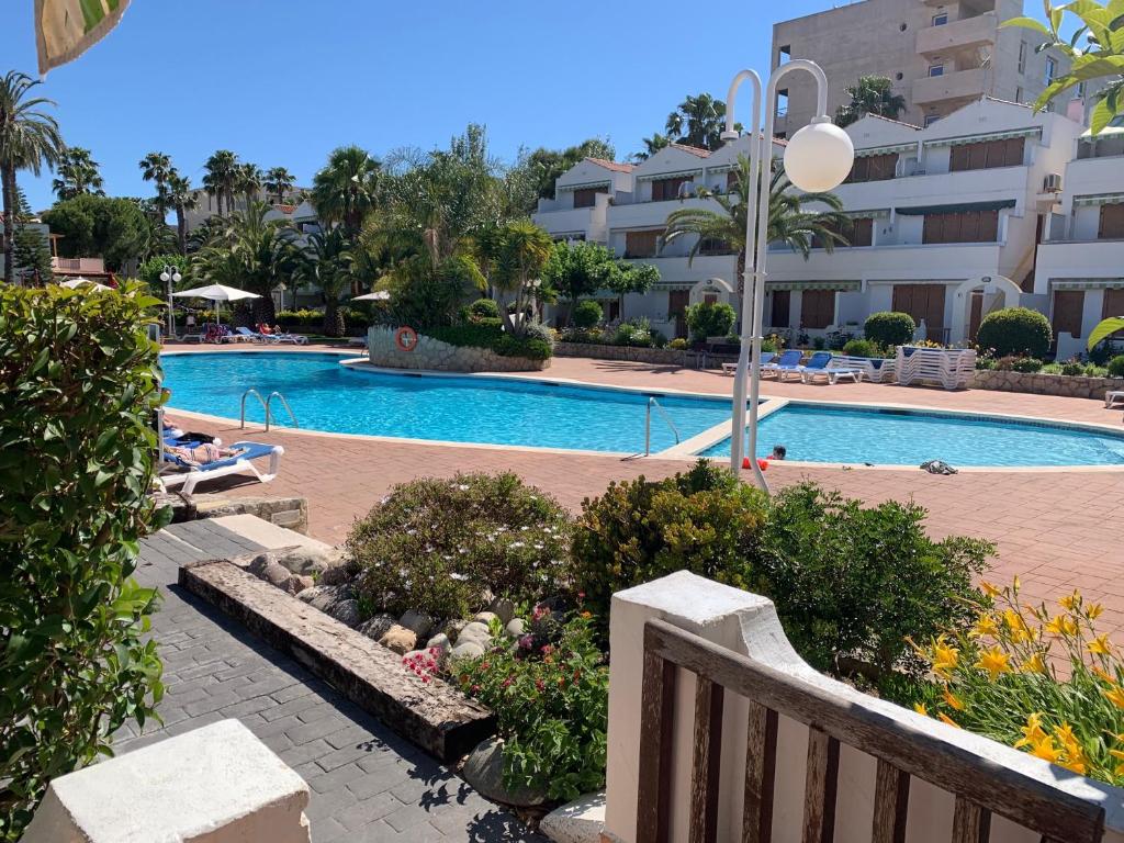 Bazén v ubytovaní COSTA DAURADA APARTAMENTS - Stival Park Luxe 2 alebo v jeho blízkosti