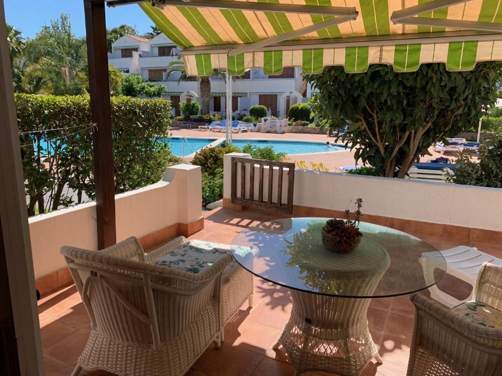 Bazén v ubytovaní COSTA DAURADA APARTAMENTS - Stival Park Luxe 2 alebo v jeho blízkosti