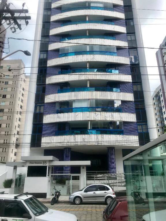  Quarto Domiciliar Praia e Clube VIP