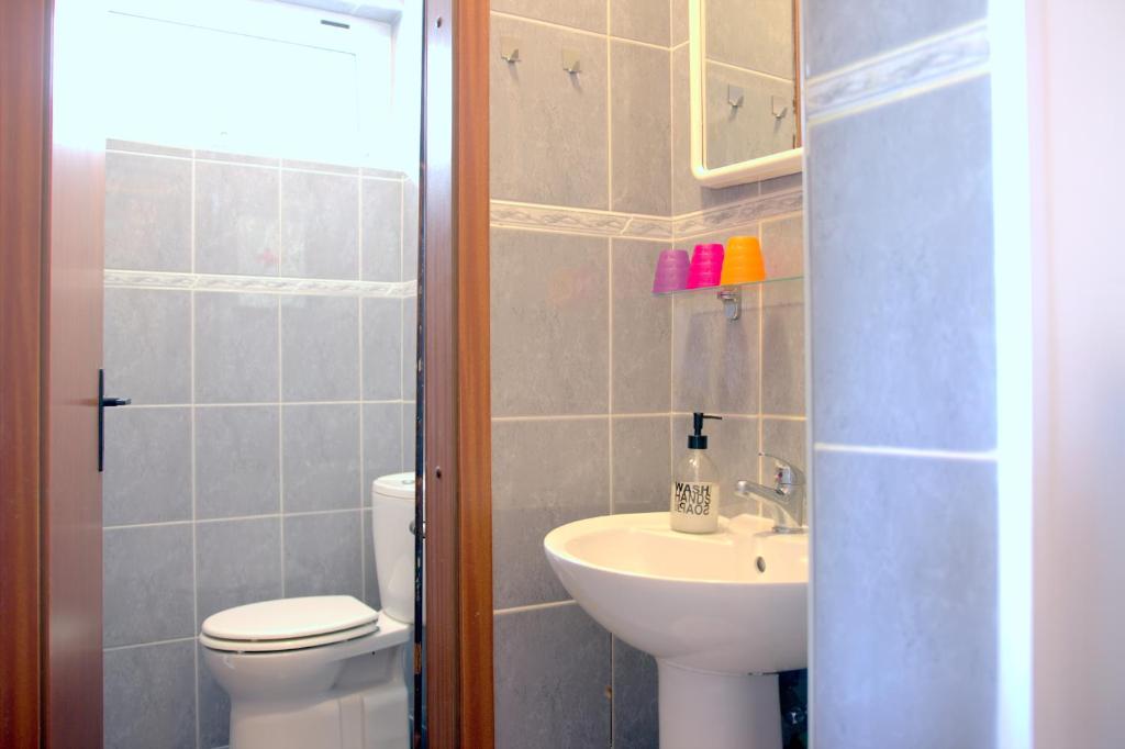 Kúpeľňa v ubytovaní Studio apartment Gray