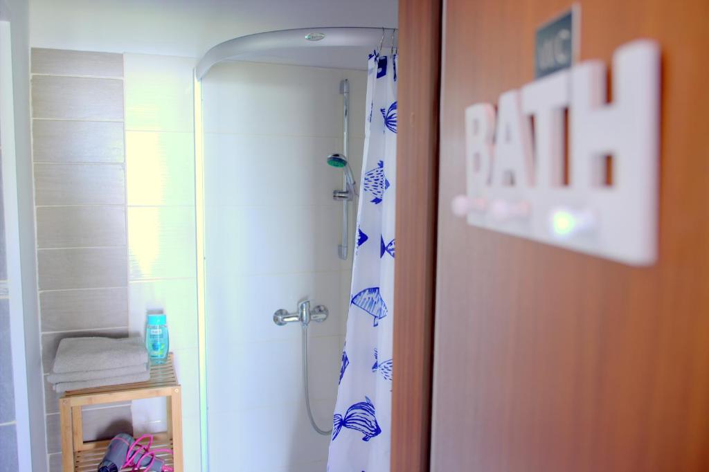 Kúpeľňa v ubytovaní Studio apartment Gray