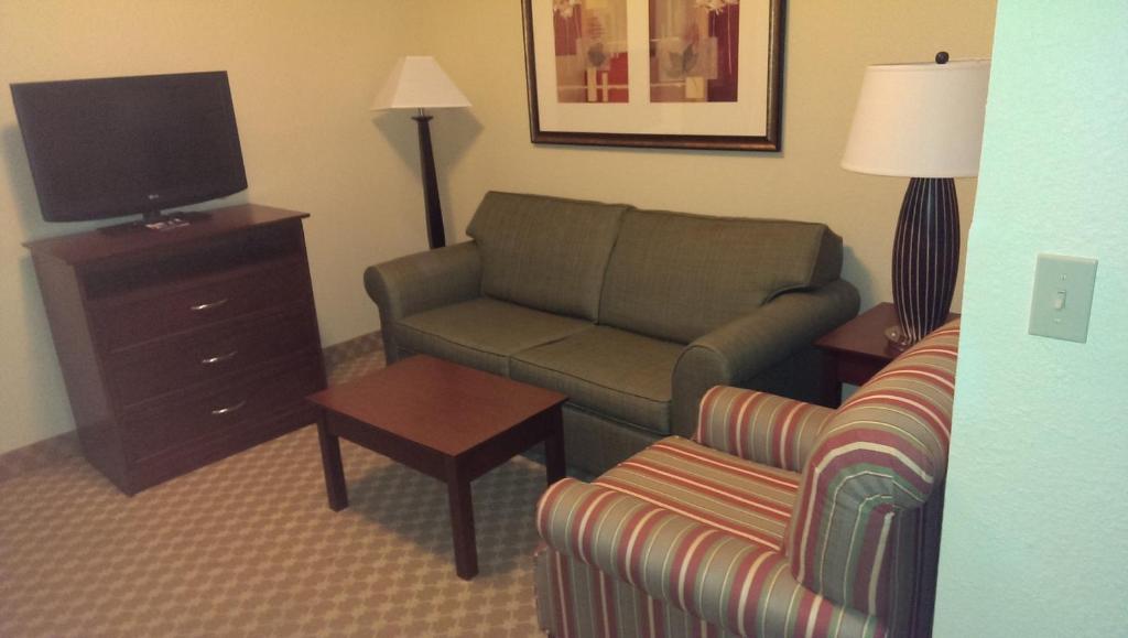 Country Inn & Suites by Radisson, Tulsa, OK - King Suite Met 1 Slaapkamer En Slaapbank
