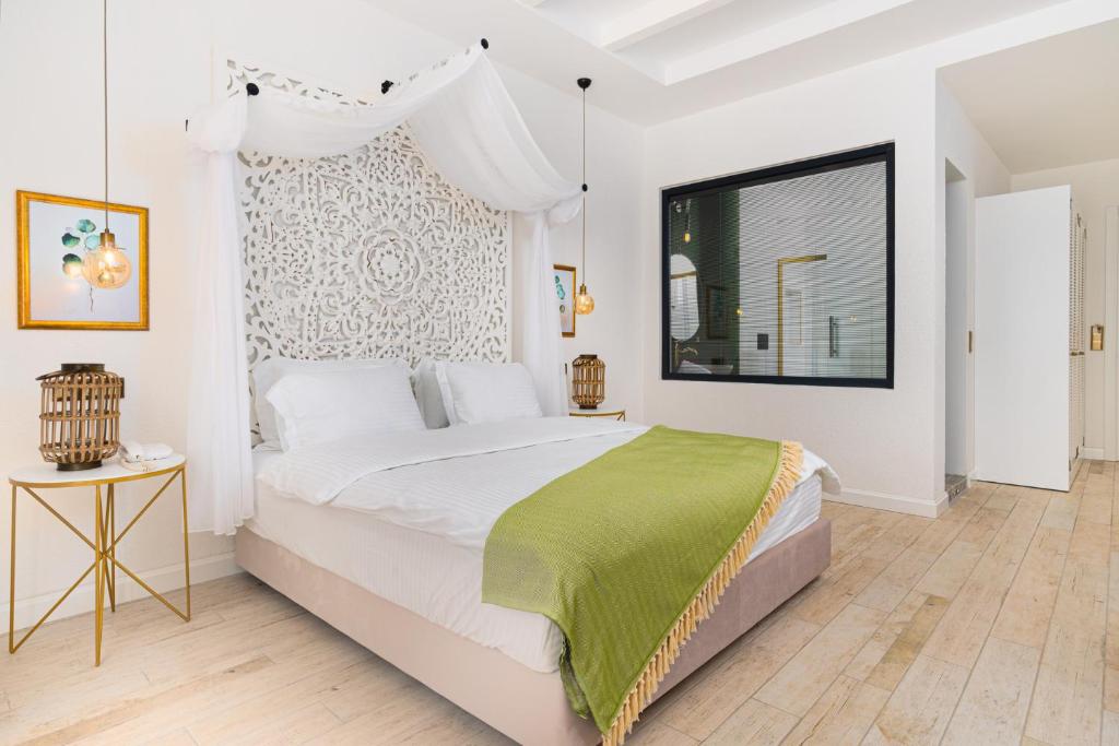 Hotel Karbel Sun - King Room With Mountain View