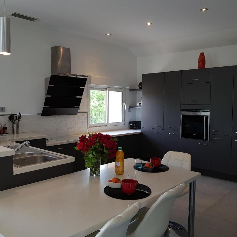 Domaine De L'aube Des Temps - One-Bedroom House