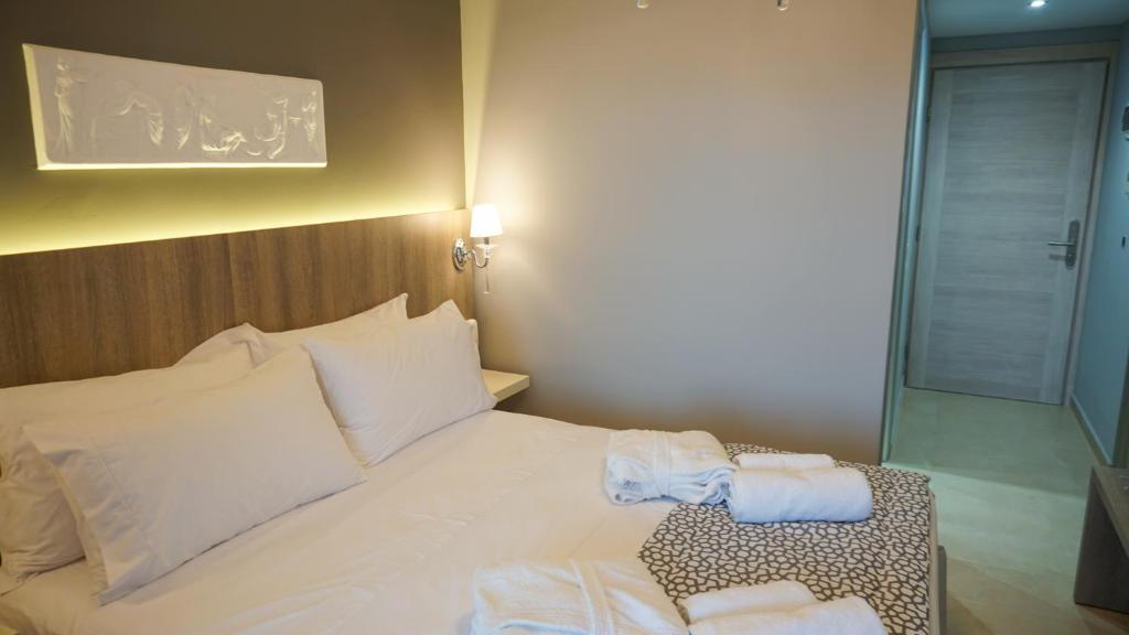 Agnes Deluxe Hotel - 14