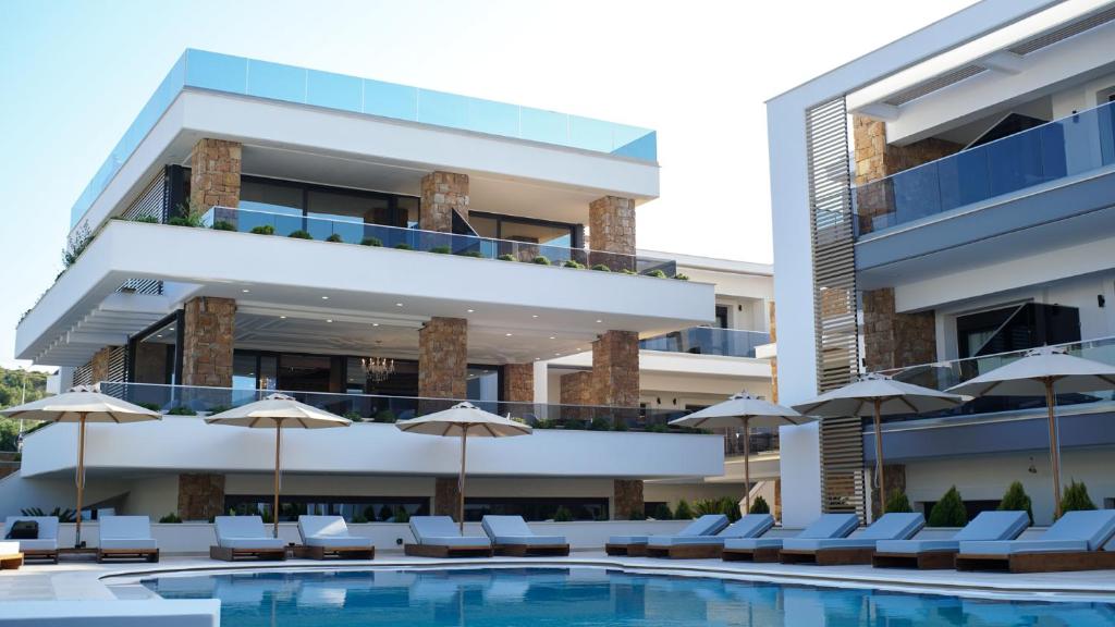 Bazén v ubytování Agnes Deluxe Hotel nebo v jeho okolí
