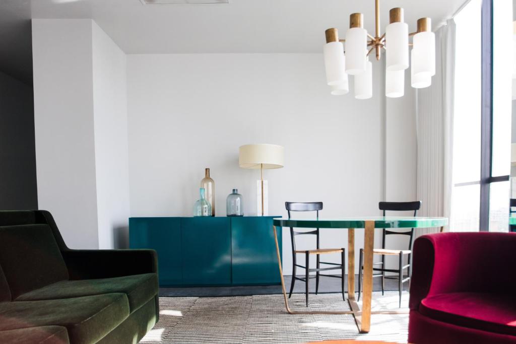 Posezení v ubytování Casa Habita, a Member of Design Hotels