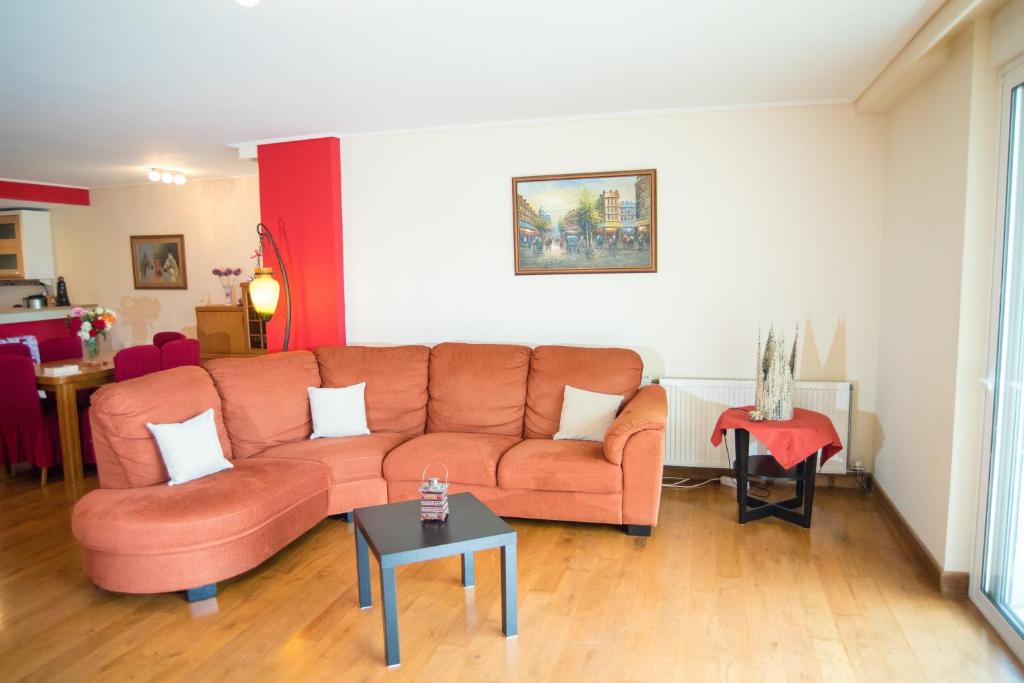 A seating area at Villa Olympia VIP