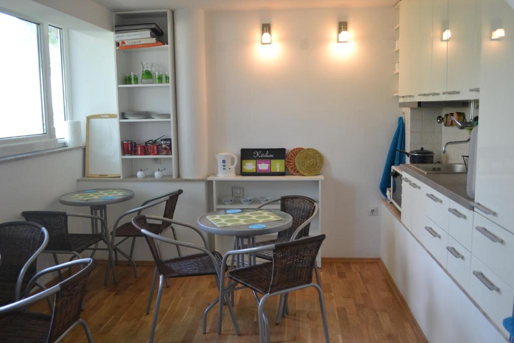Kuchyň nebo kuchyňský kout v ubytování Guesthouse Liska