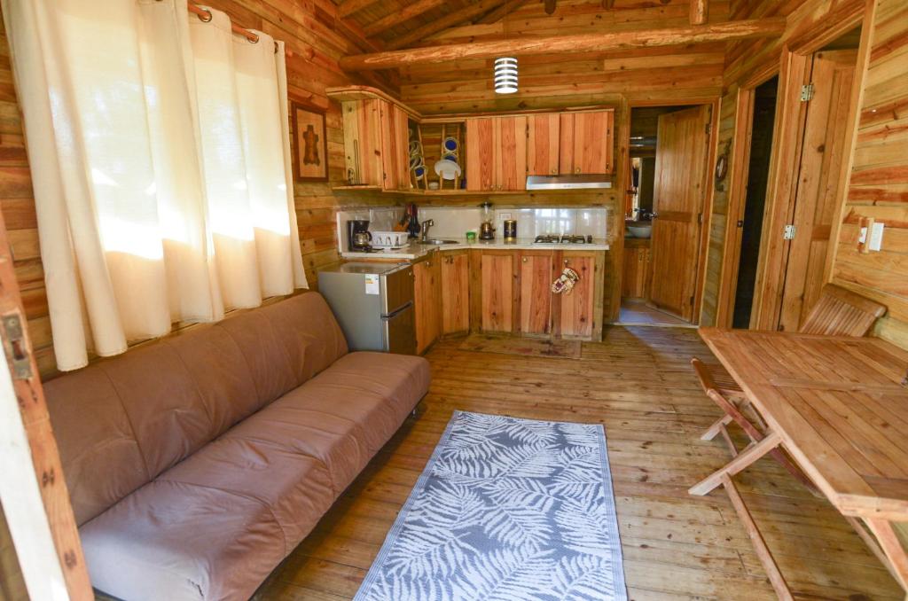 Kuchyň nebo kuchyňský kout v ubytování Hotel Oasis & Surf Camp