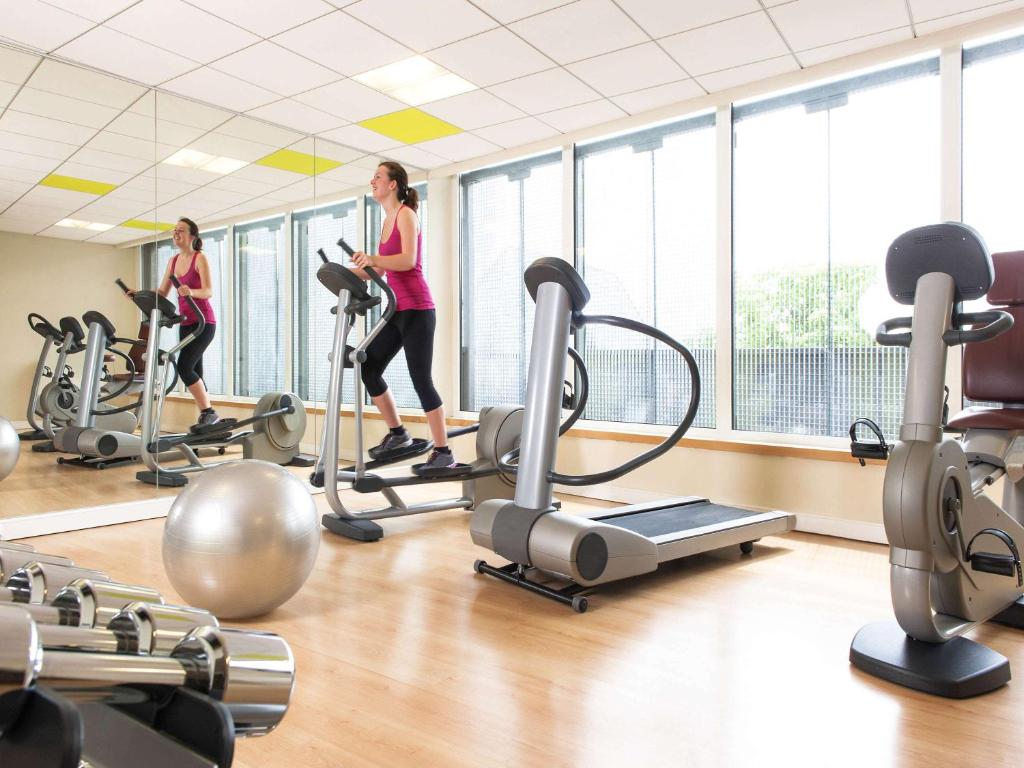 Fitness centrum a/nebo fitness zařízení v ubytování Novotel Mechelen Centrum