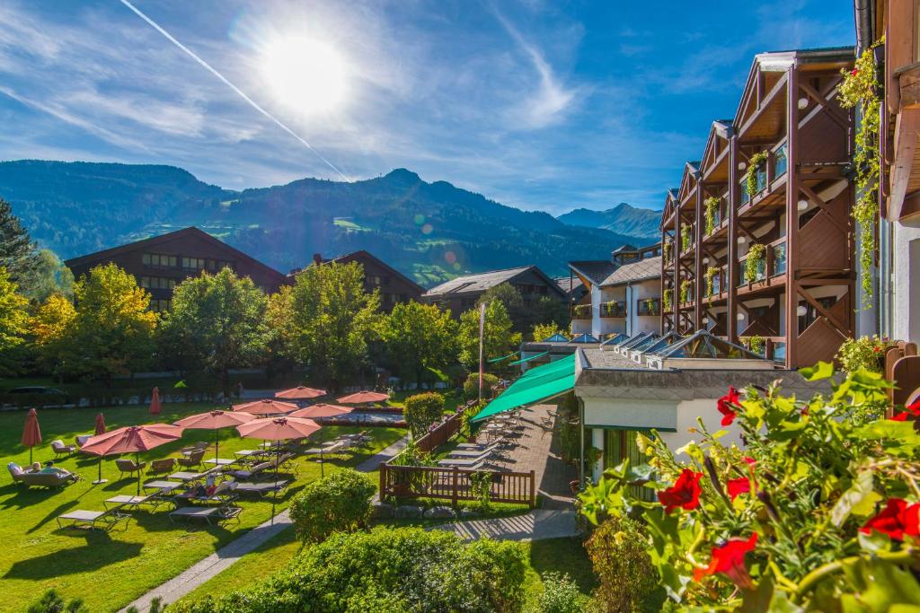 Nespecifikovaný výhled na hory nebo výhled na hory při pohledu z hotelu