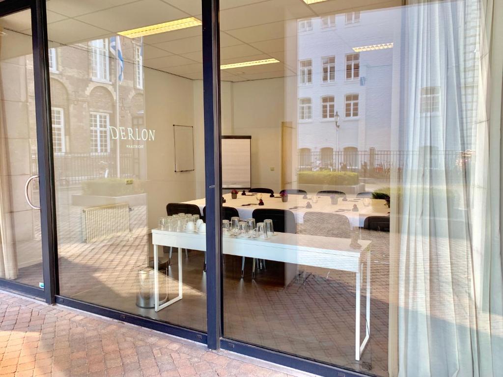 Derlon Hotel Maastricht - Resim 25