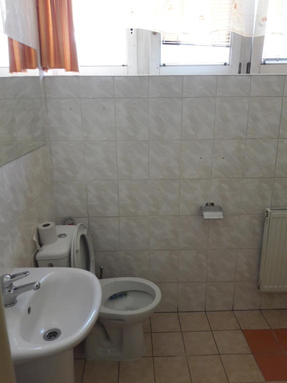 Koupelna v ubytování Ubytovňa a penzión Tavros