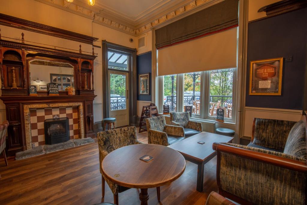 Woodthorpe Hotel休息區