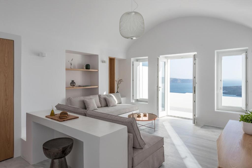 White Ark, Fira – Updated 2023 Prices
