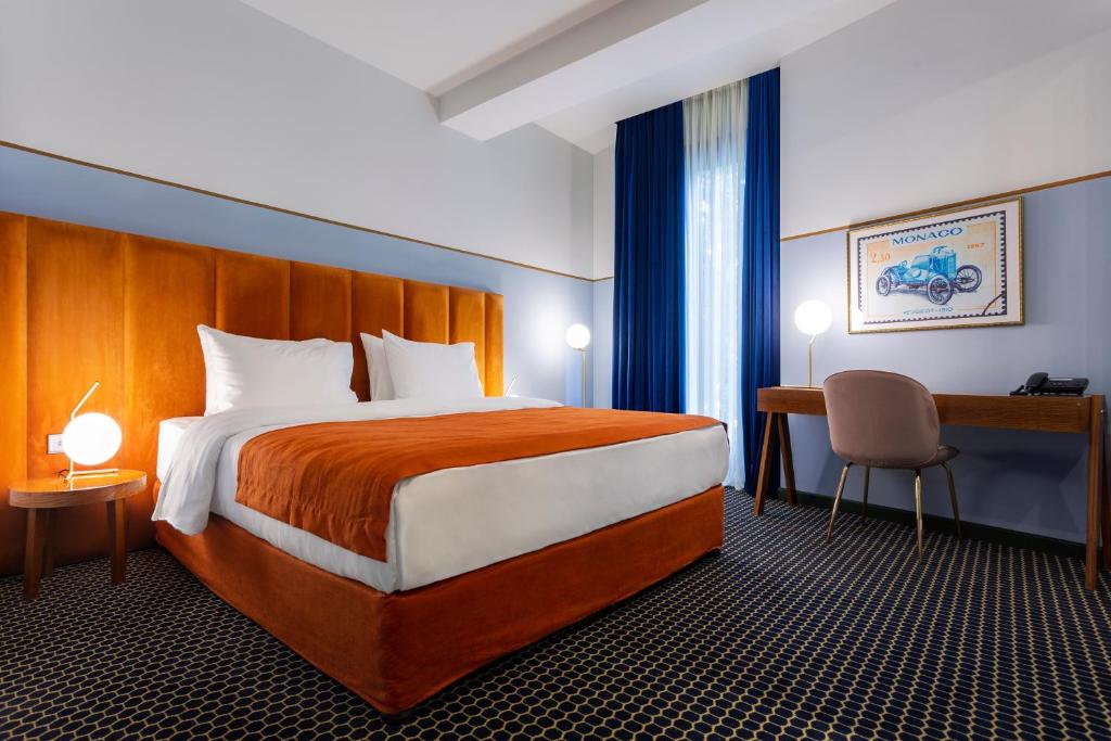 Postel nebo postele na pokoji v ubytování Zemeli Boutique Hotel by DNT Group