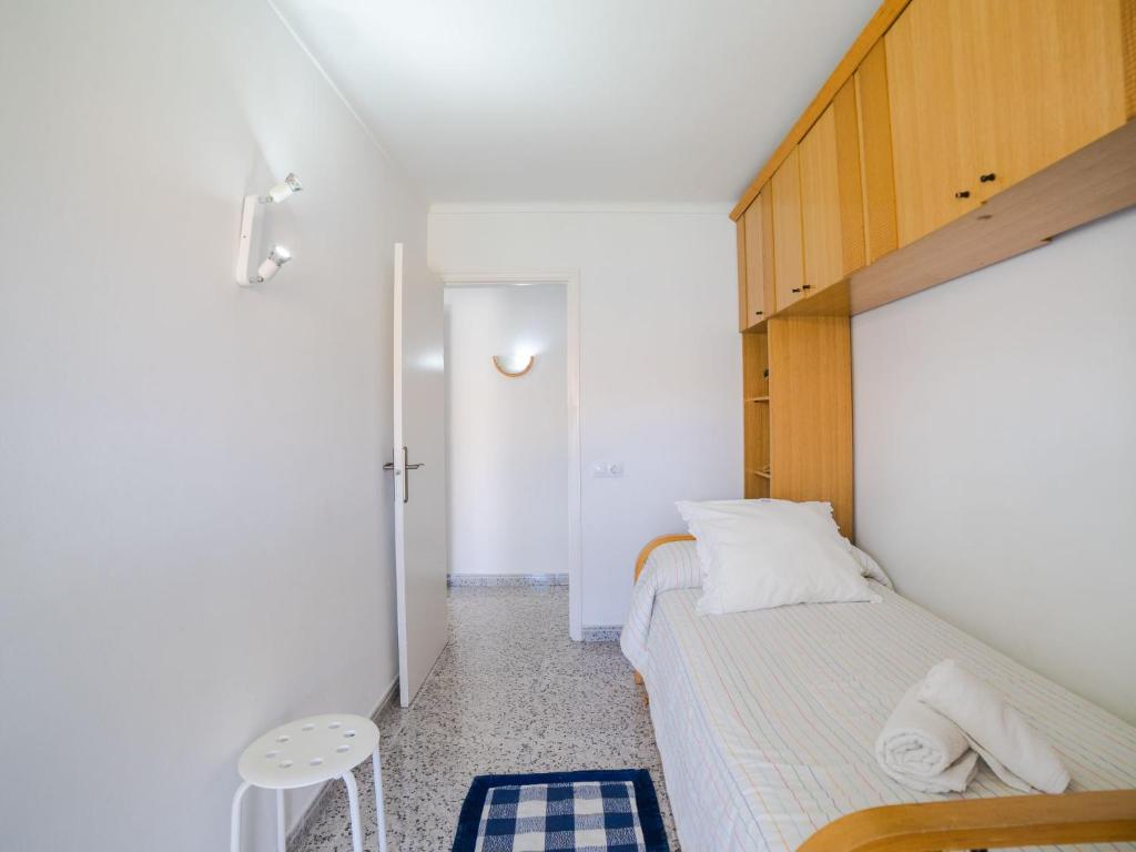 Postel nebo postele na pokoji v ubytování Apartment Los Girasoles by Interhome