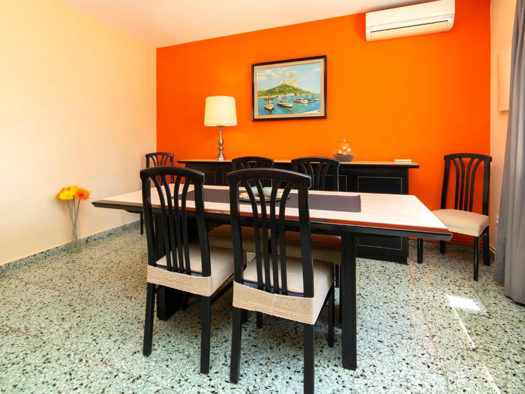 Posedenie v ubytovaní Holiday Home Alma by Interhome