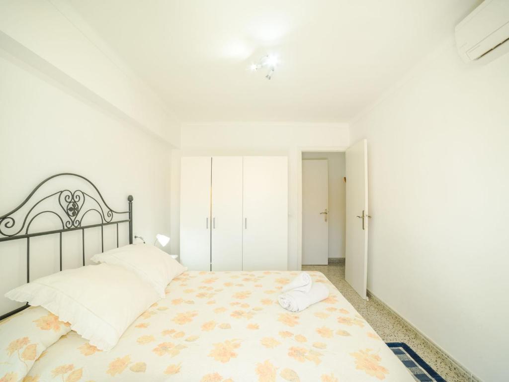 Postel nebo postele na pokoji v ubytování Apartment Los Girasoles by Interhome