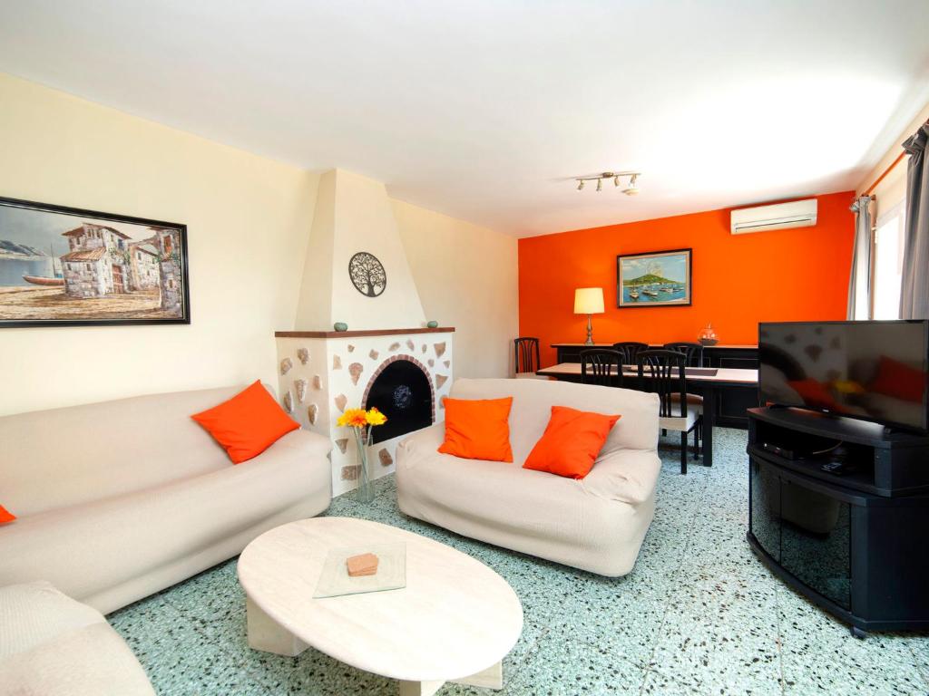 Posedenie v ubytovaní Holiday Home Alma by Interhome