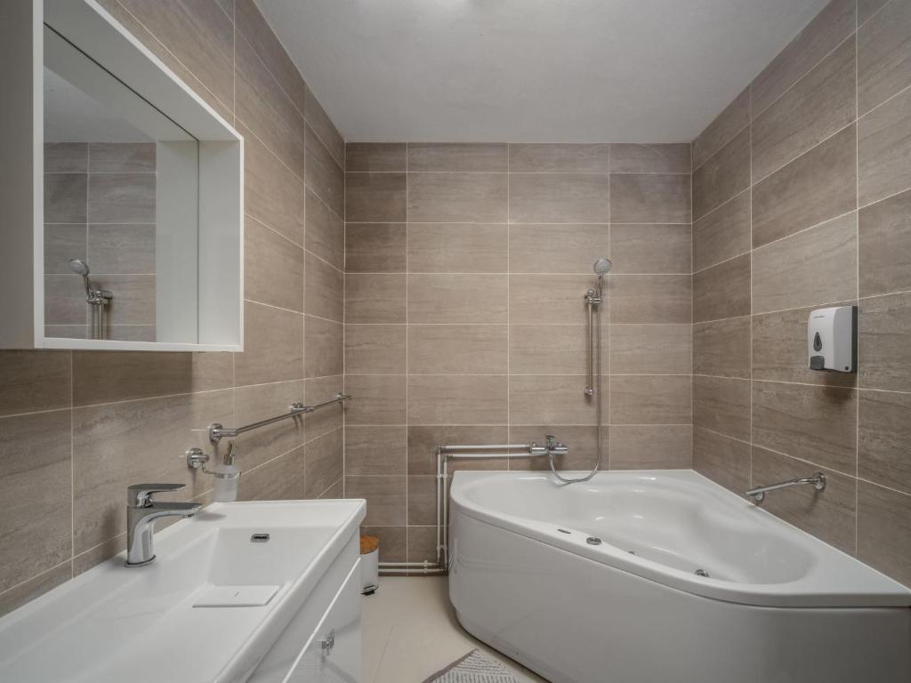 Koupelna v ubytování Holiday Home Marko by Interhome