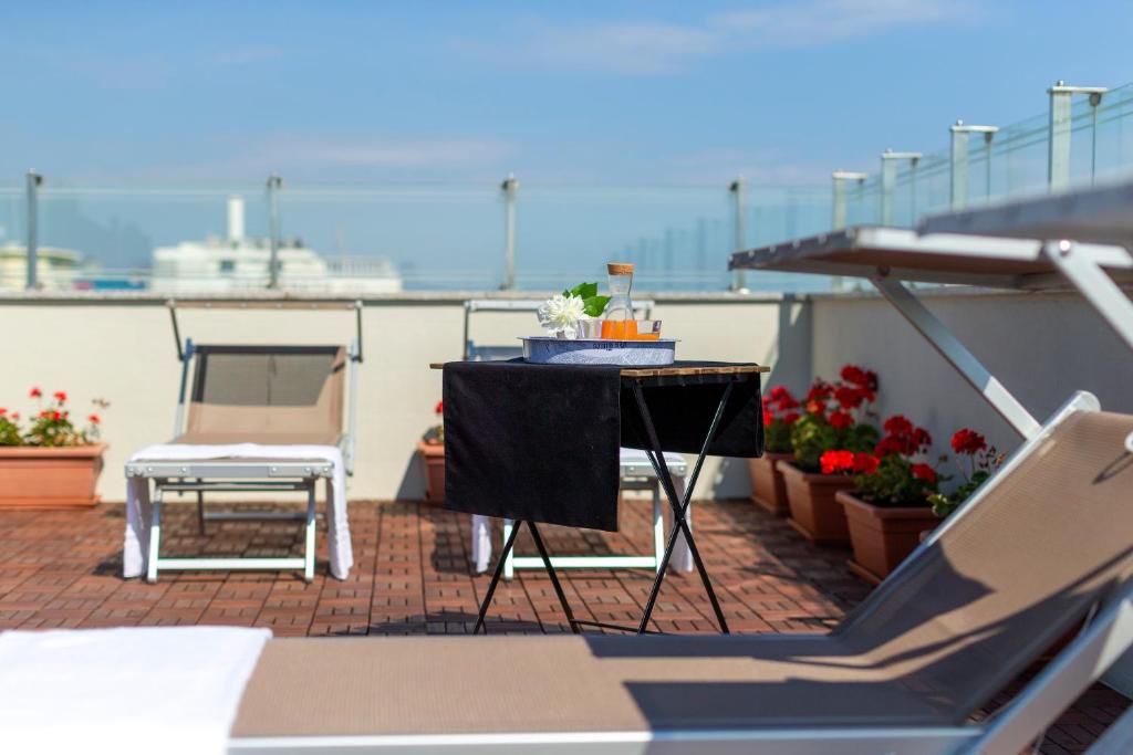 Balkón nebo terasa v ubytování Little Hotel