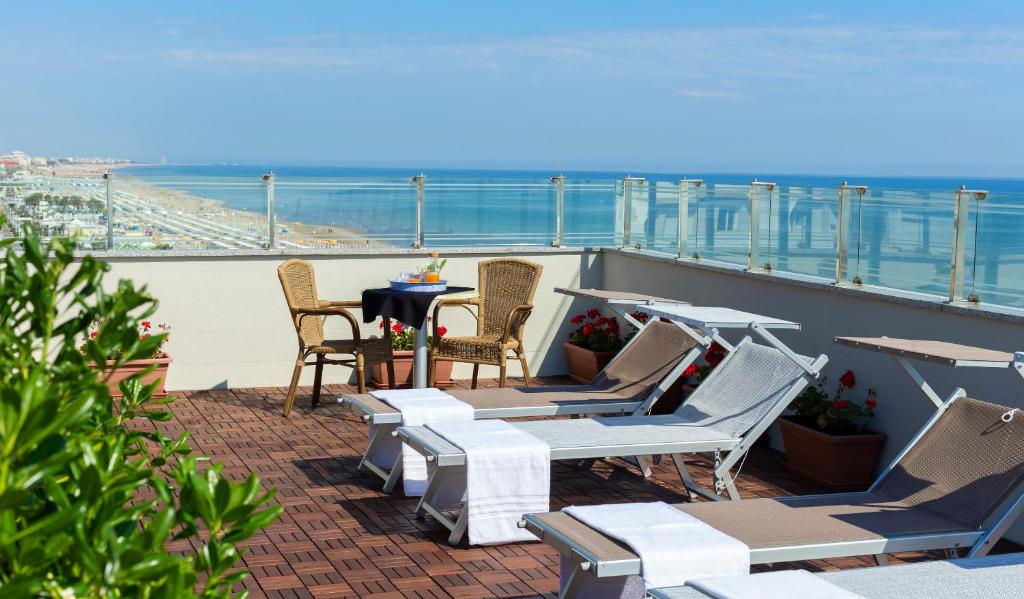 Little Hotel - Resim 33