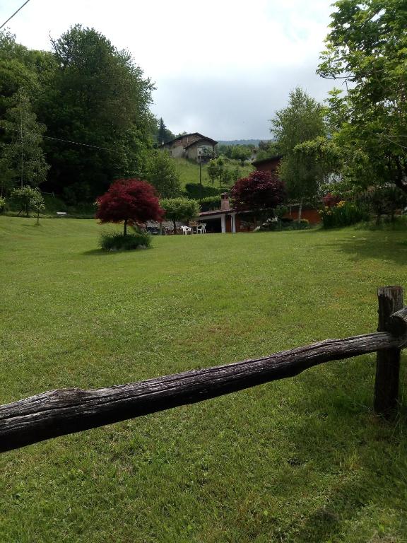 Peisaj natural din apropierea acestui chalet