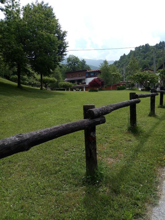 Peisaj natural din apropierea acestui chalet