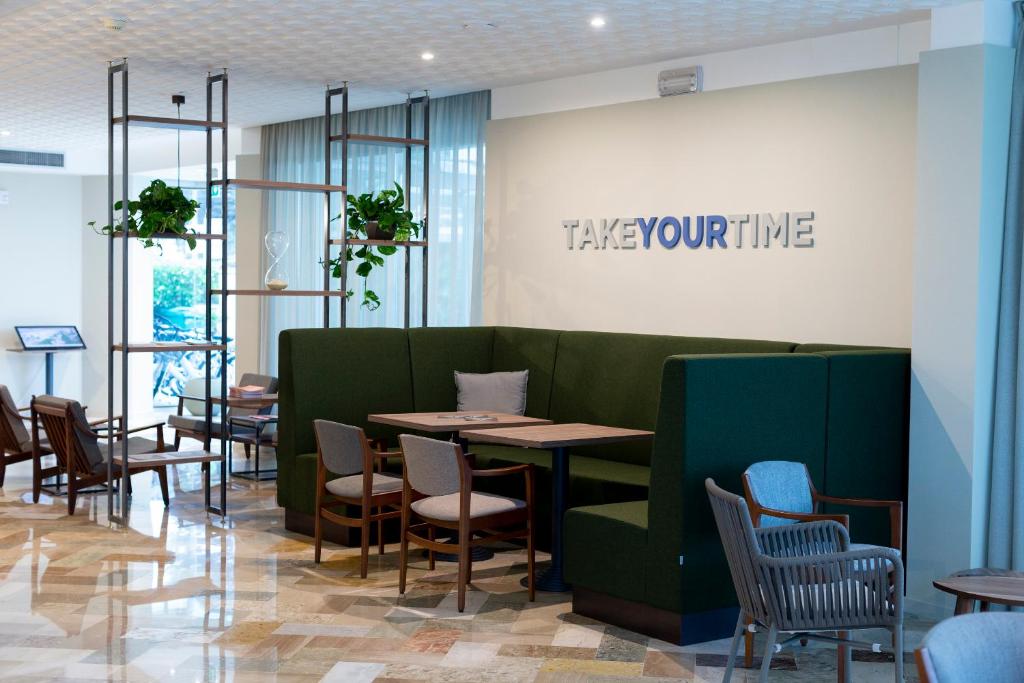 Little Hotel - Resim 11