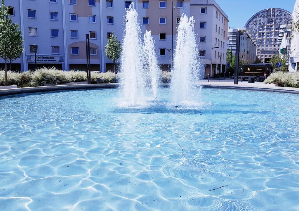 Magichome Noisy Le Grand Noisy Le Grand Updated 21 Prices